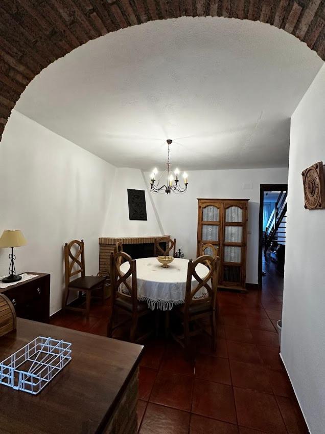 Espaciosa Y Elegante Casa Rural En Los Marines Exterior photo