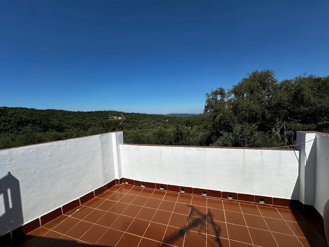 Espaciosa Y Elegante Casa Rural En Los Marines Exterior photo